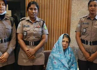 রাজধানীর ধানমন্ডি থেকে সাবেক স্পিকার শিরীন শারমিন চৌধুরী আটক স্পিকার শিরীন শারমিন চৌধুরী